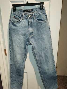 DKNY Women's Light Wash  Straight Jeans - Blue